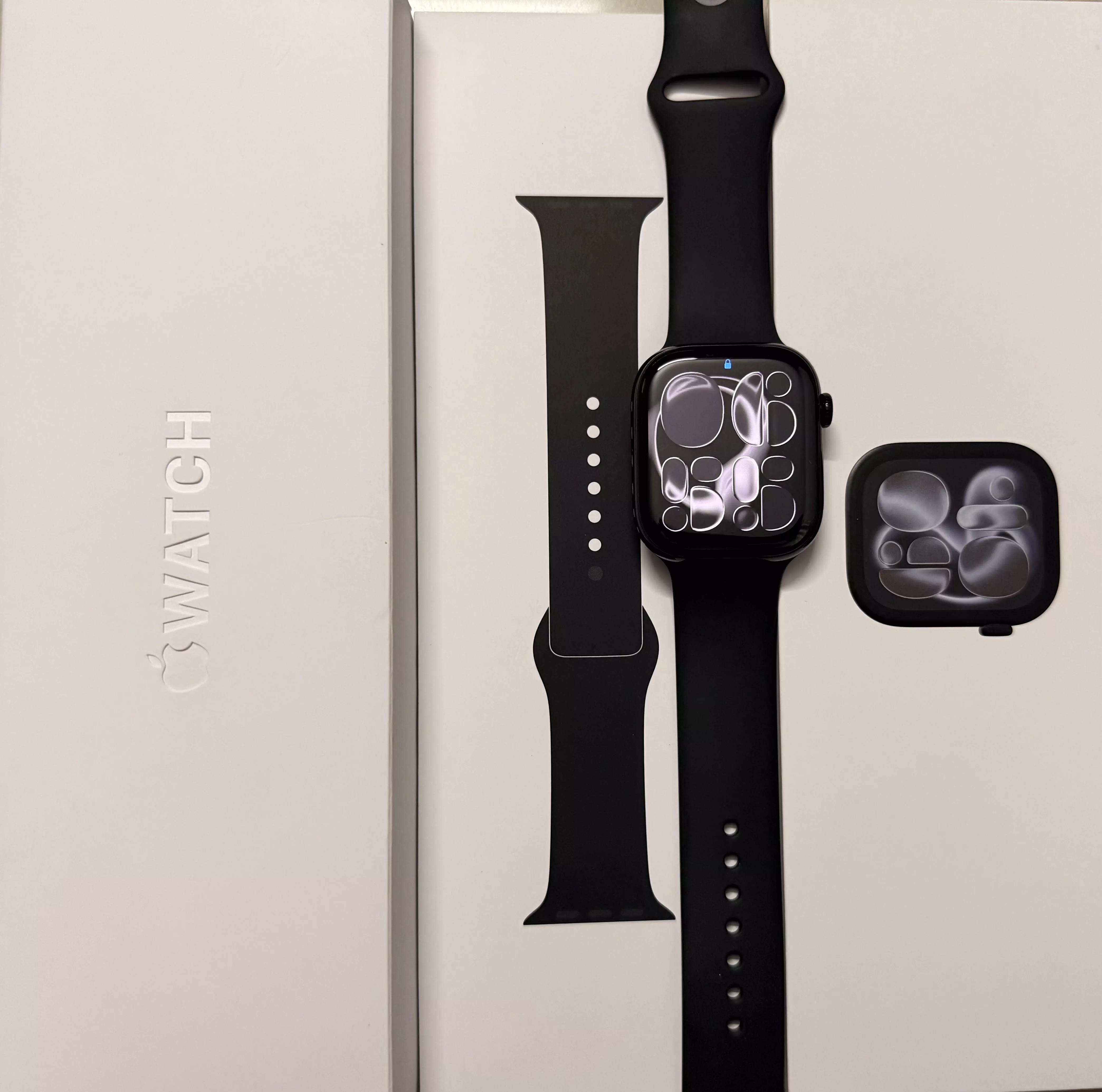 'Apple Watch 46 mm' rasmi