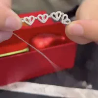 Ayollar uchun kulon rasmi