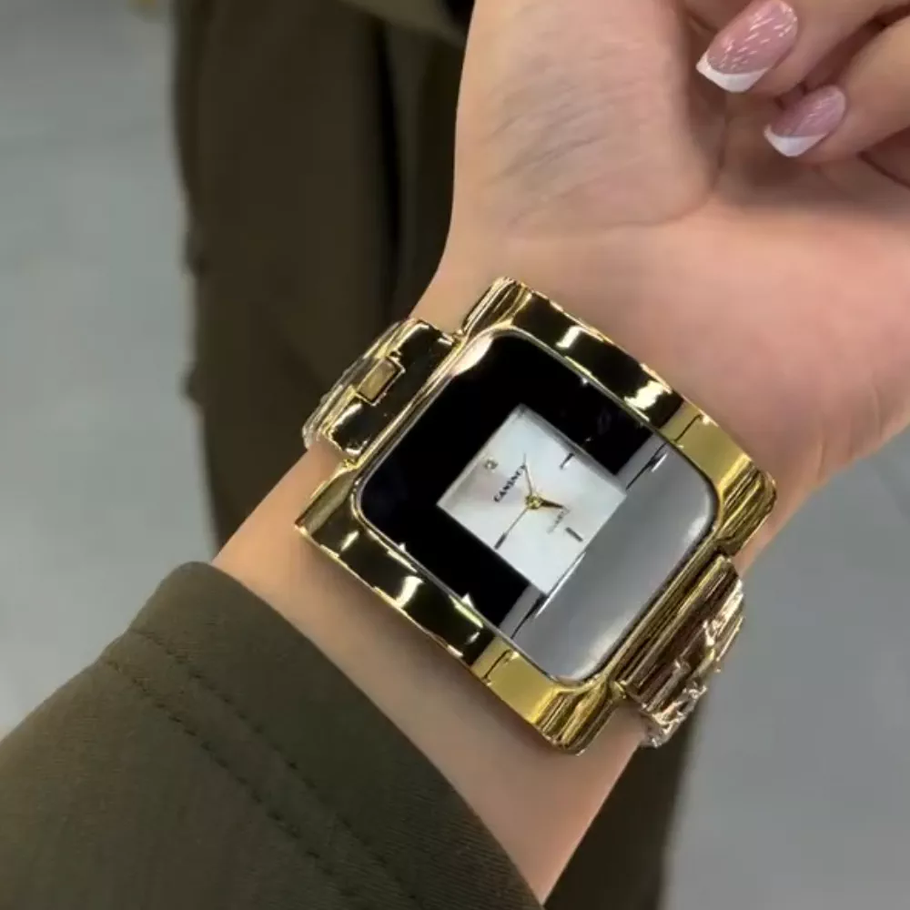 'Ayollar uchun nafis qo'l soati' rasmi