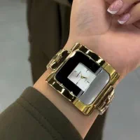 Ayollar uchun nafis qo'l soati rasmi