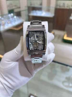 Bugati soat rasmi