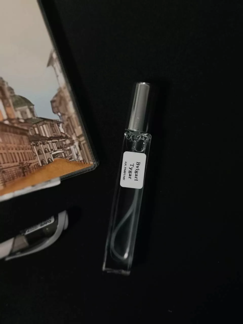 'Bvlgari Tygar 10ml Original: Jasur Ruhlar Uchun Yirtqich Sitrus Hidi' rasmi