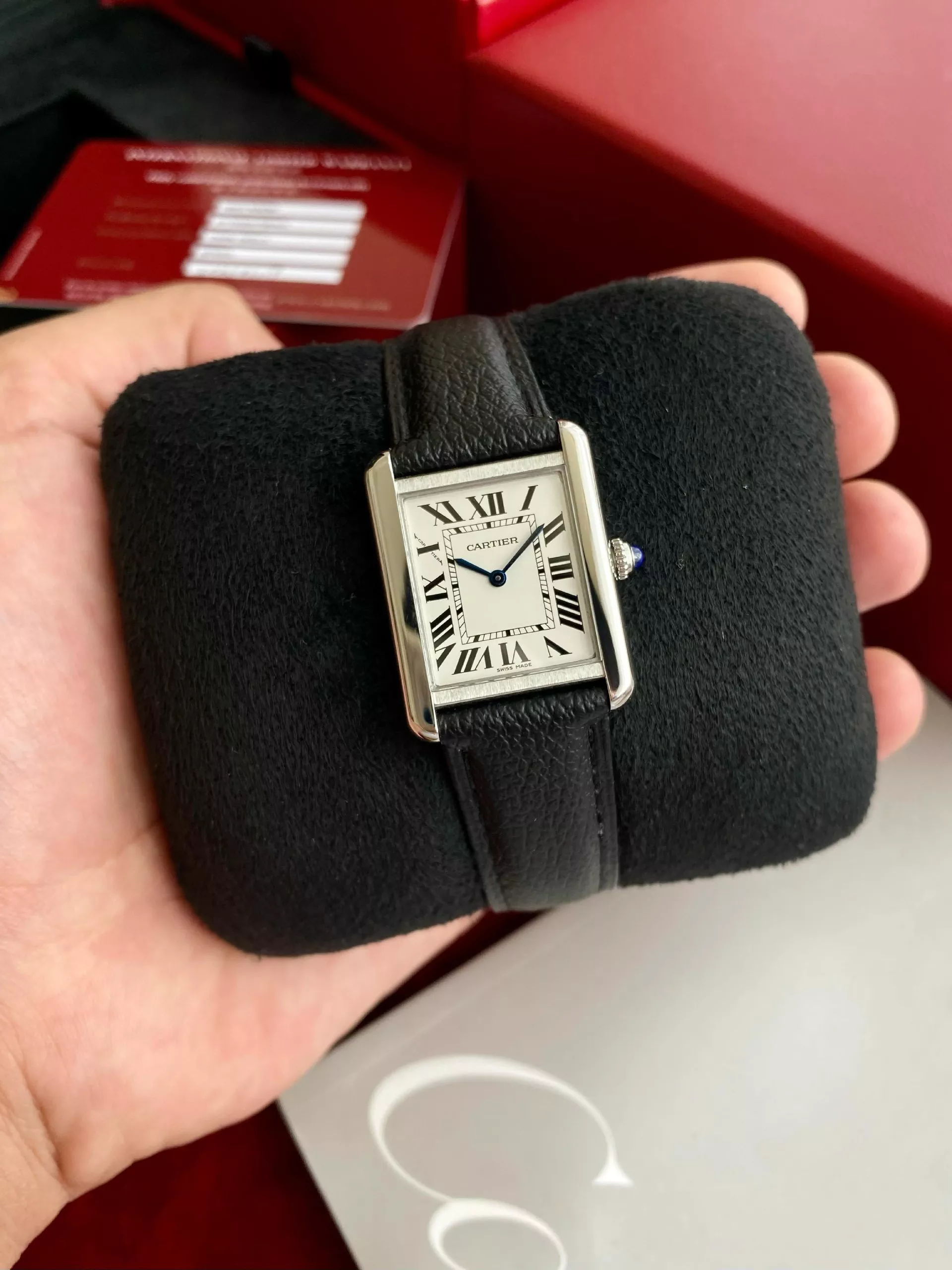 'Cartier Klassik Tank Soati' rasmi