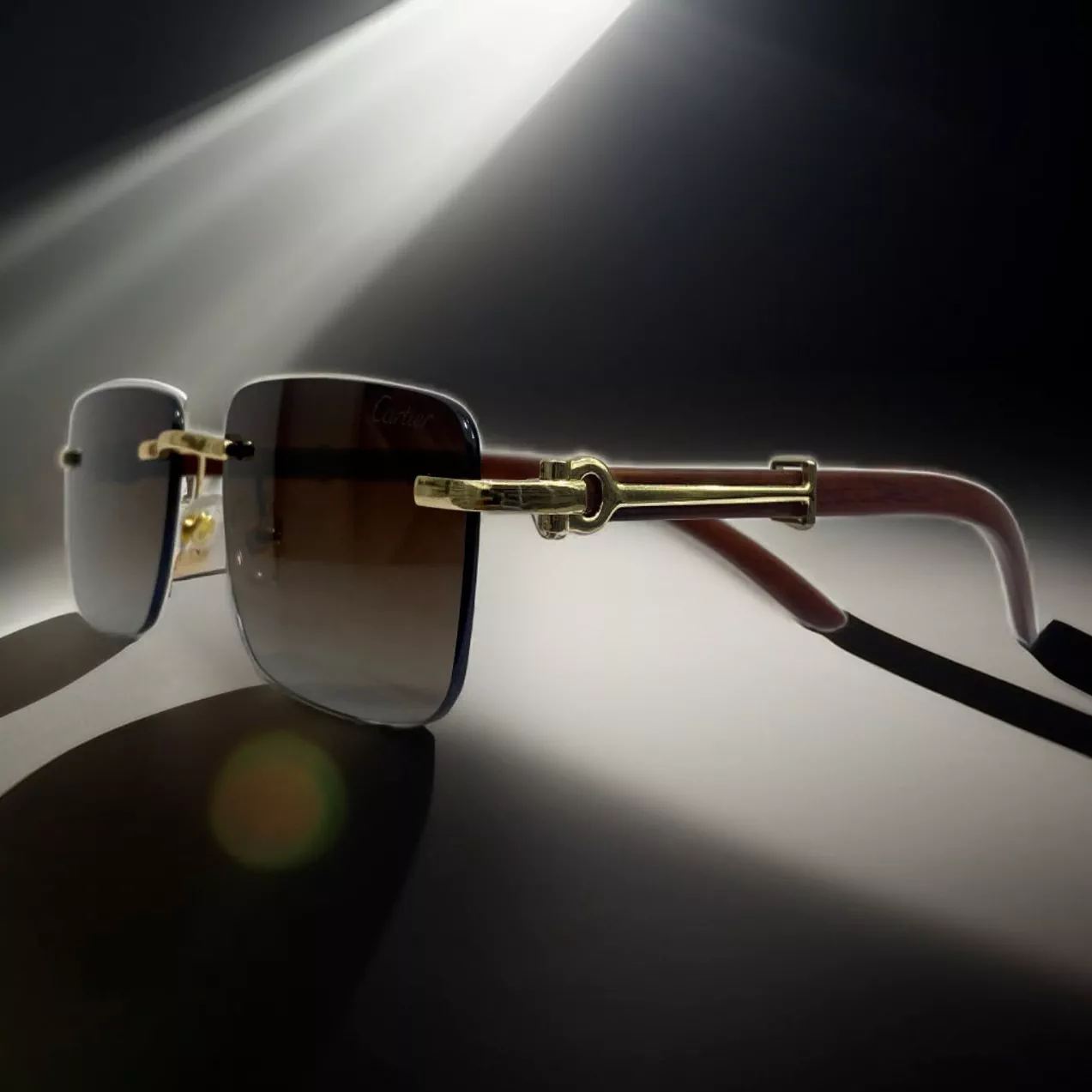 'Cartier Santos Gold Rimless' rasmi