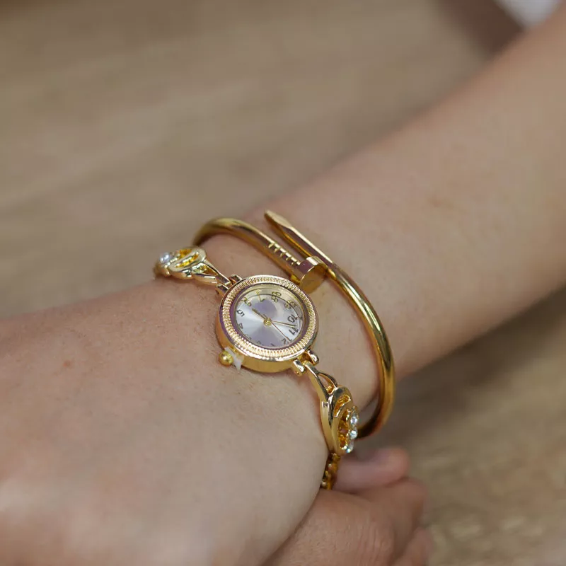 'Cartier vs Soat - Ayollar uchun tilla rangli minimalistik soat va braslet to'plami' rasmi