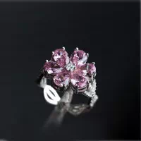 Gul Uzuk — Universal O'lchamdagi Nafis Ayollar Uzugi rasmi