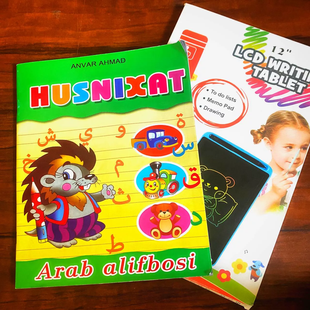 'Husnihat: Arab tilini o'rganuvchilar uchun husnixat darsligi + bepul LCD planshet!' rasmi