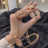 “Jannatim Onam” Taqinchoq To‘plami rasmi