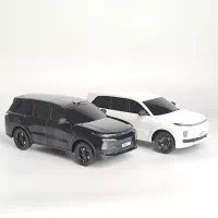 Li pultli avtomobil o'yinchog'i! rasmi