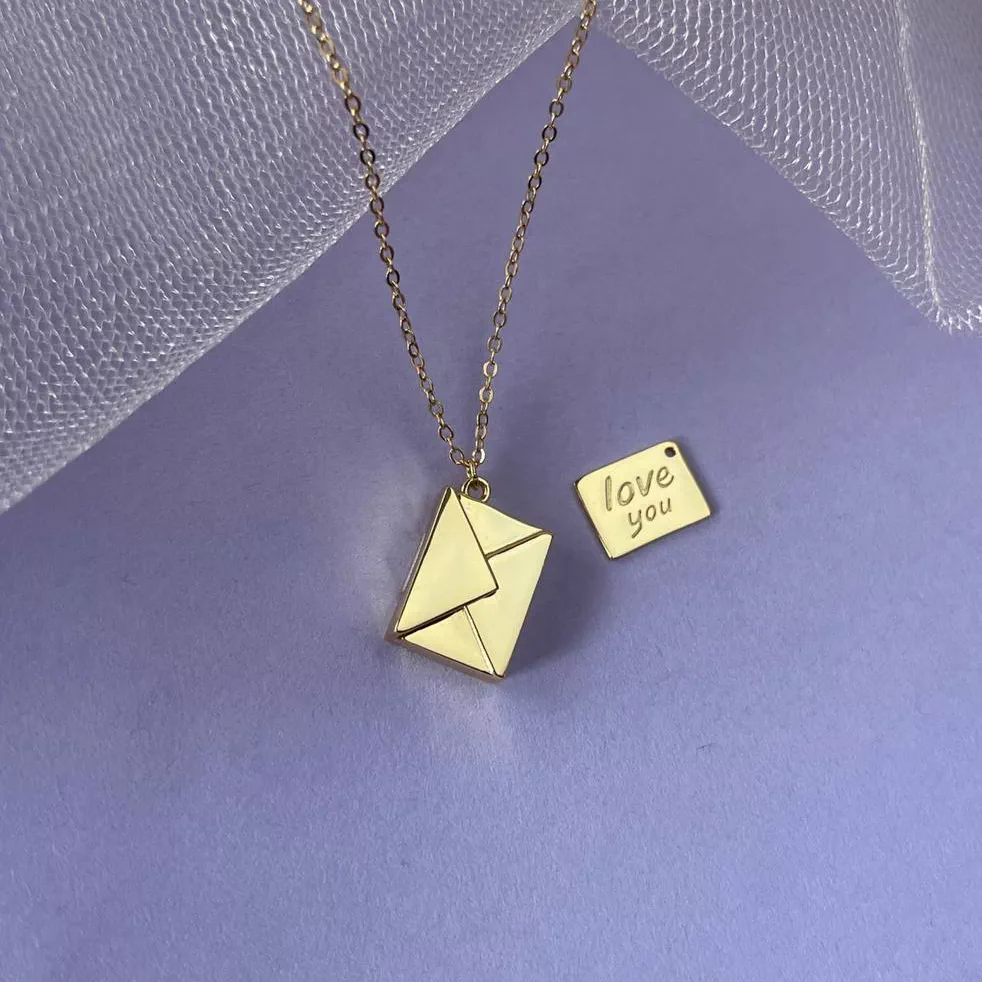 'Maktub Kulon: Sevgining Yurakdan Kelgan Ramzi' rasmi