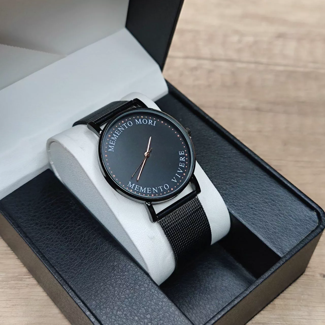 'Memento Mori Memento Vivere – Hayot Falsafasi Soati' rasmi