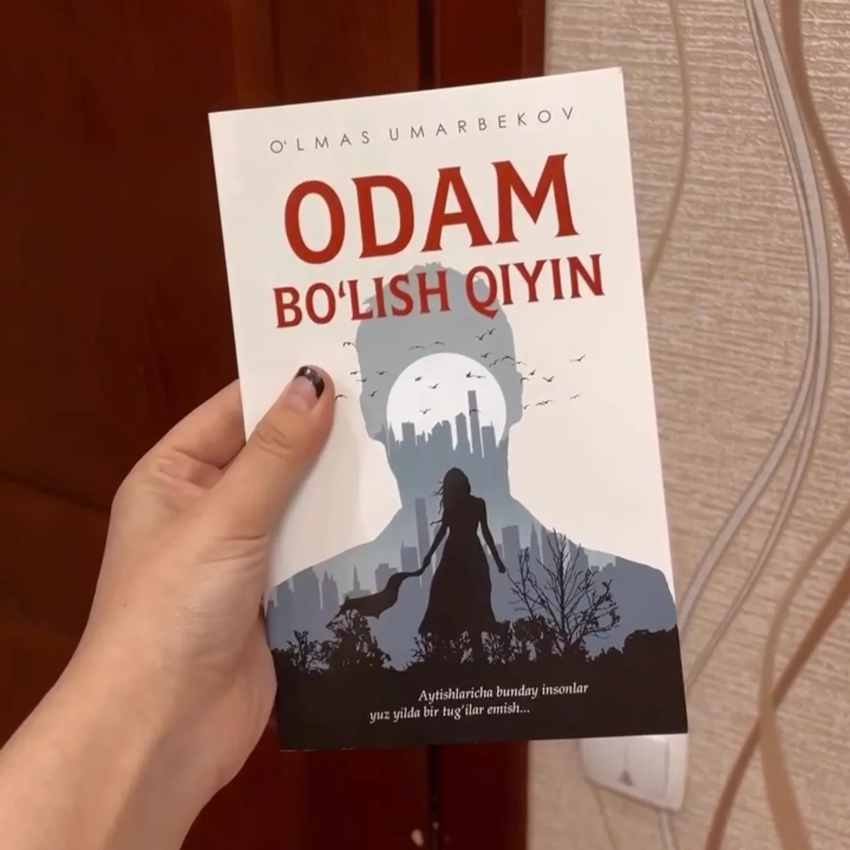 'O'lmas Umarbekov Odam bo'lish qiyin' rasmi