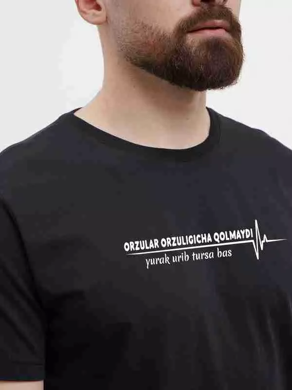 'Orzular orzuligicha qolmaydi. Futbolka Chegirmada!' rasmi