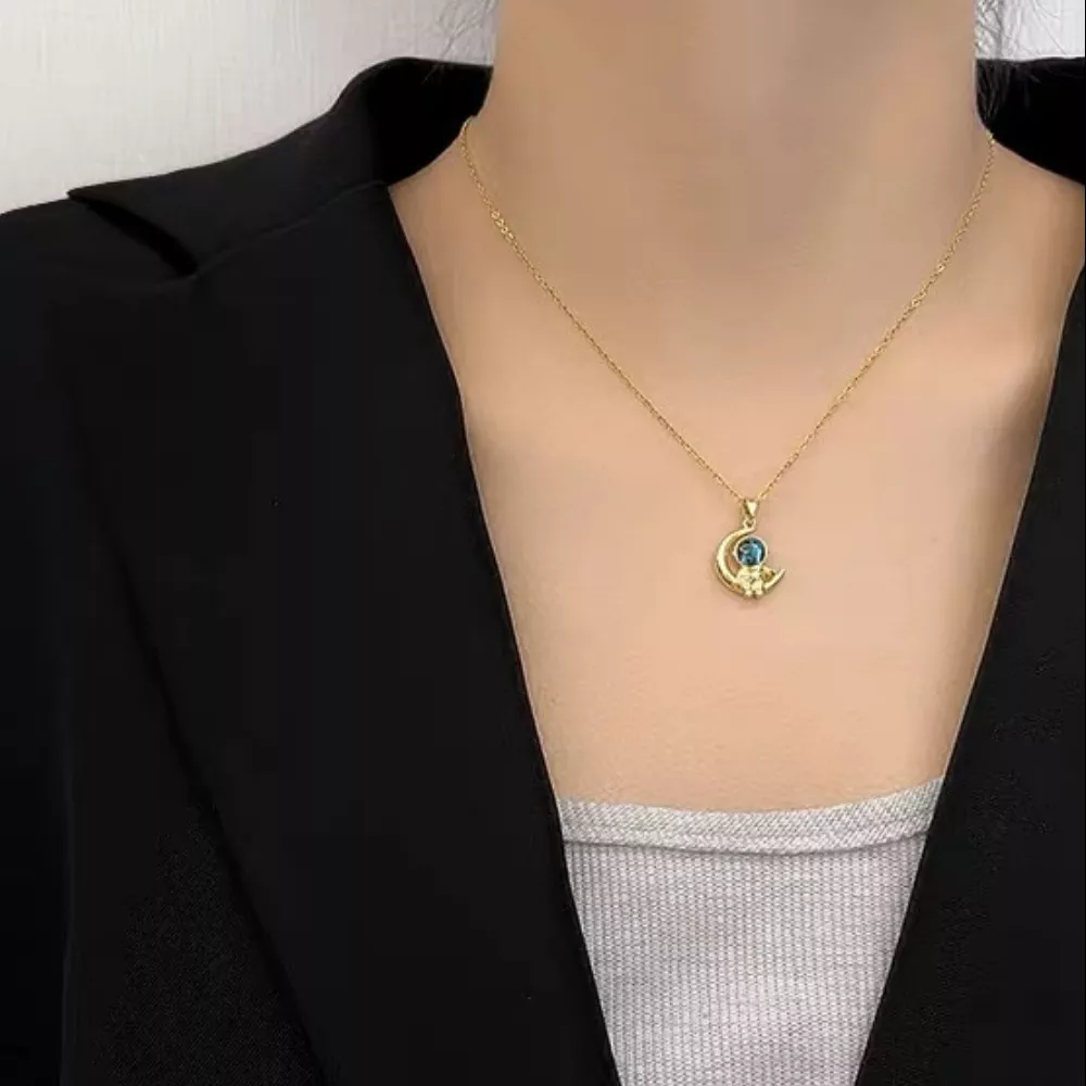 'Oy taqinchoq' rasmi