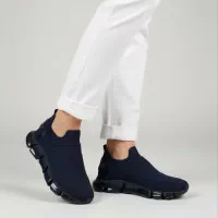 Qulay va Zamonaviy Slip-on Krossovkalar – Har Qadamda Yengillik! rasmi