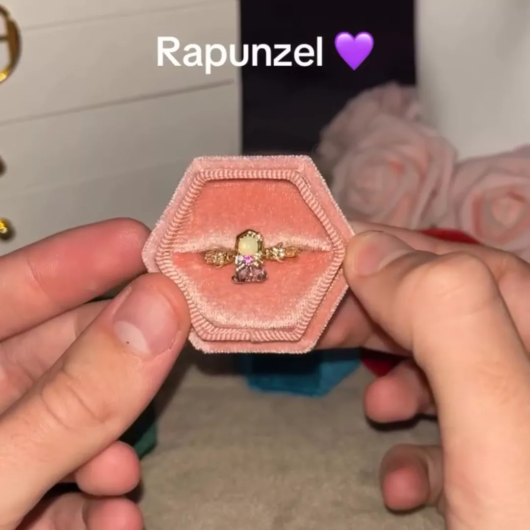 'Sehrli nafislik – Rapunzel kulon' rasmi