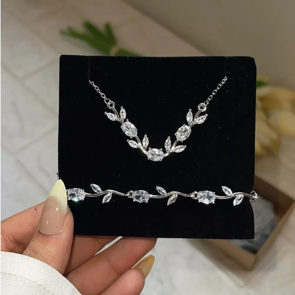 'Yaproq To’plami: Nafis Toshli Ziynat Komplekti' rasmi