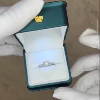 Yurak shaklidagi nafis uzuk – muhabbatning eng go‘zal ifodasi! rasmi