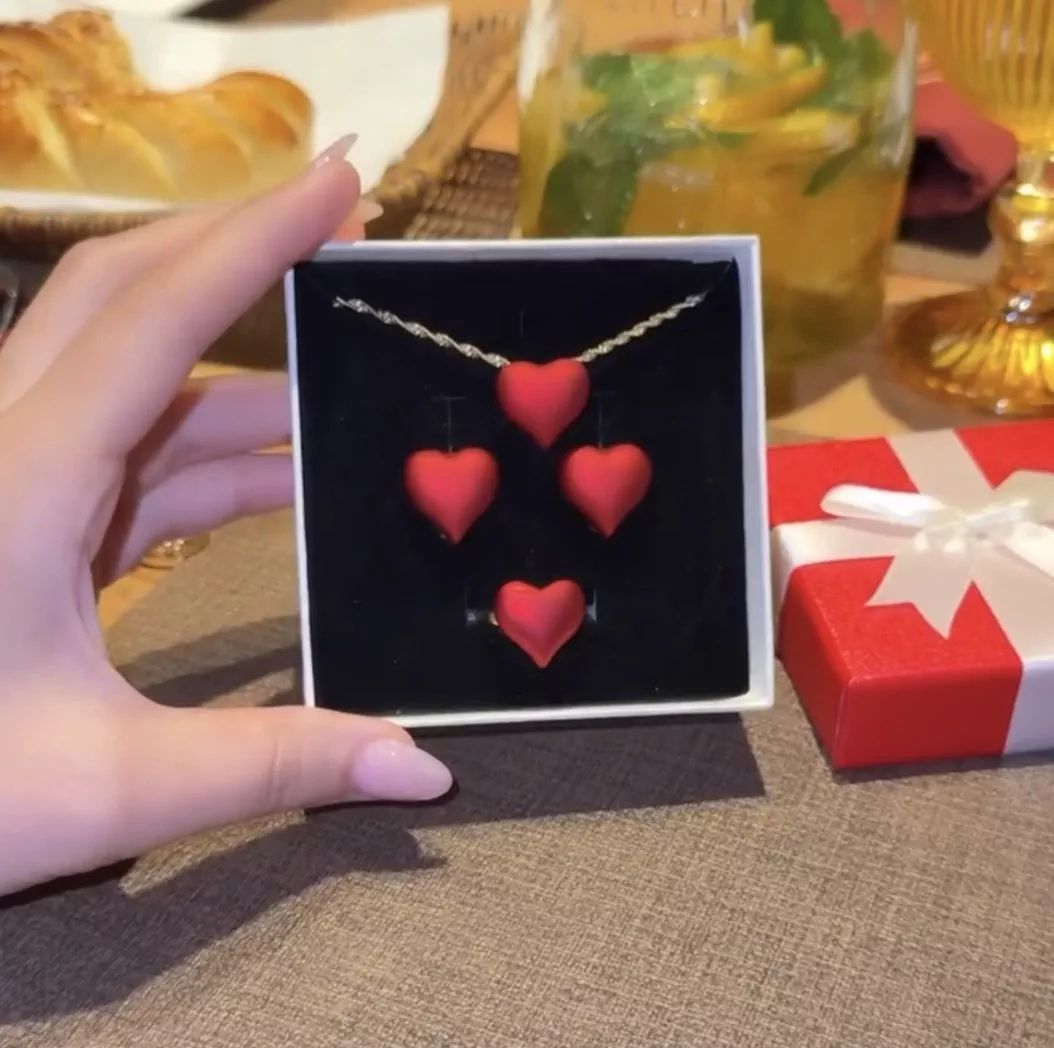 '❤️ Yurakcha taqinchoqlar to‘plami' rasmi
