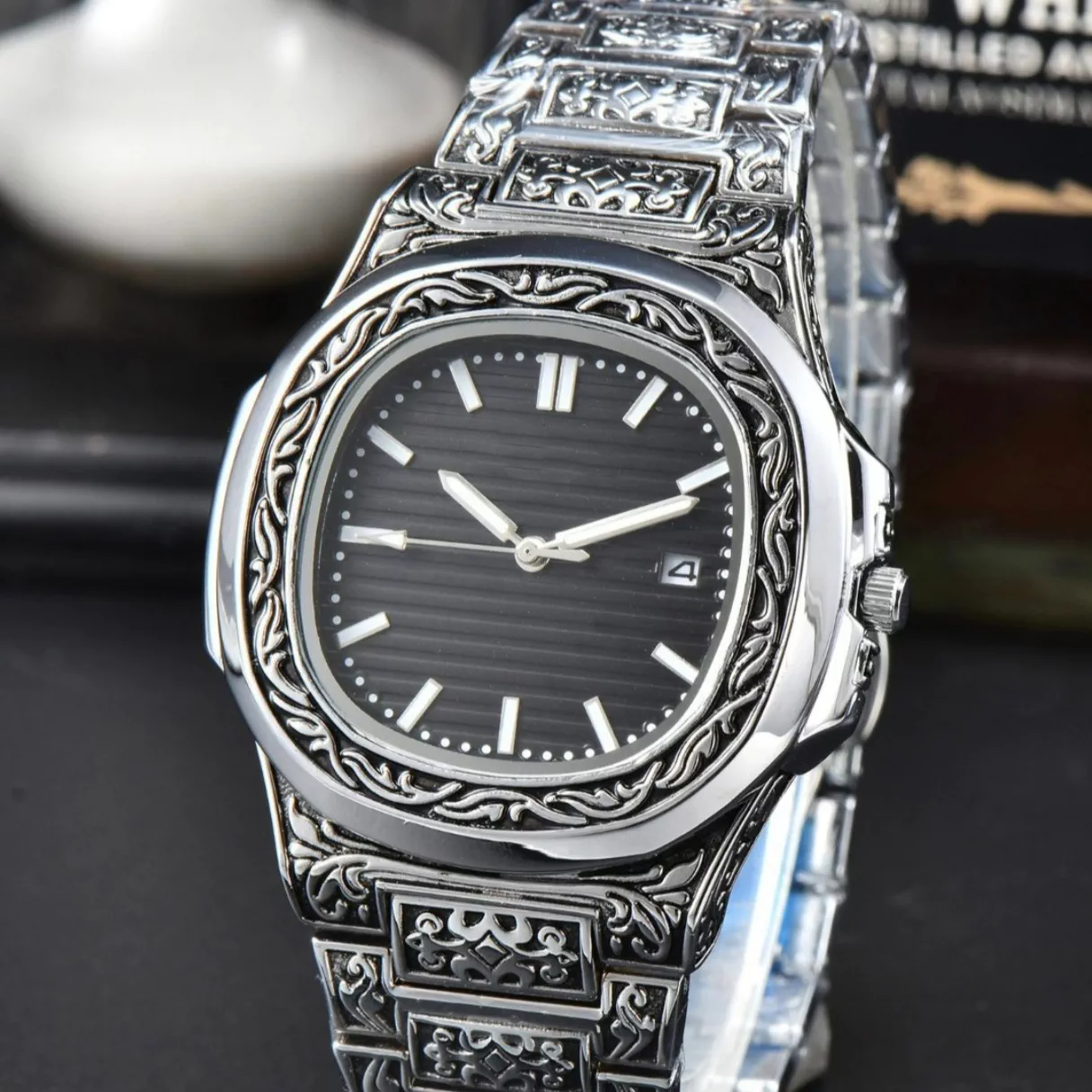 '🕰 ZAMONAVIY KLASSIKA USLUBI Soati – Vaqt va Nafislik Timsoli' rasmi